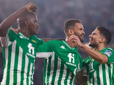 Bravo mira desde el banco el triunfo del Betis en La Liga