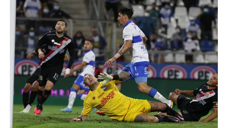 Fernando Zampedri marcó el triunfo de la Universidad Católica