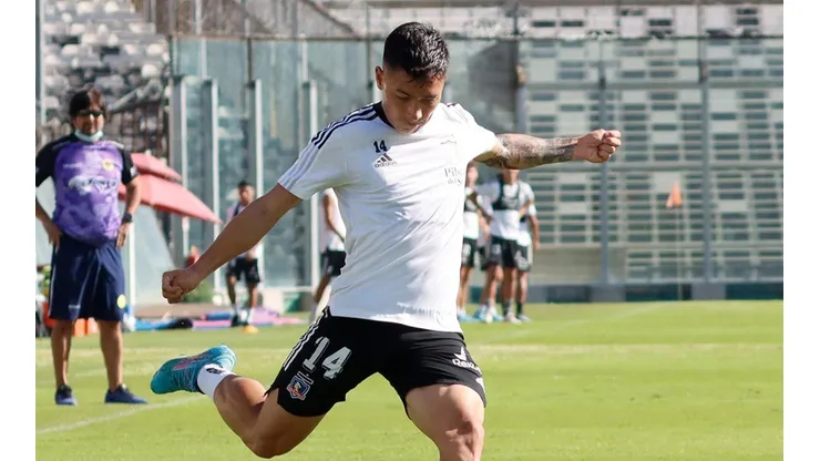 Colo Colo derrota a Lautaro de Buin en partido amistoso.
