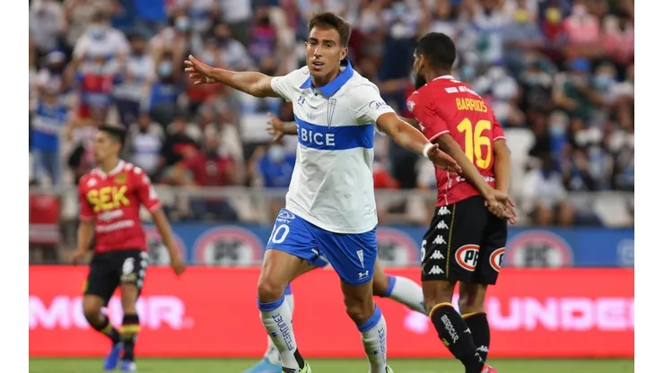 Valencia llama a la calma con el presente de Tapia en la UC.