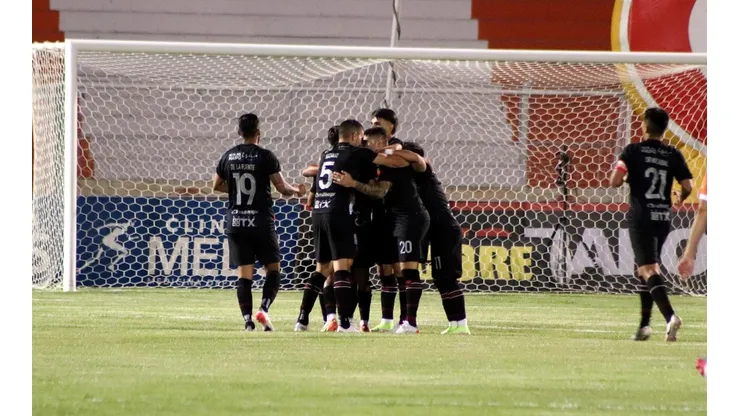 Curicó hace historia al derrotar por primera vez a Cobresal en el norte.