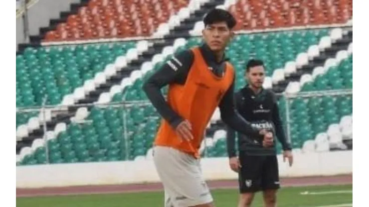 El boliviano Ervin Vaca llega a Chile para estar a prueba en Colo Colo.