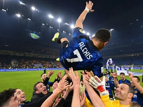 Sánchez recibe el premio al jugador del mes en el Inter