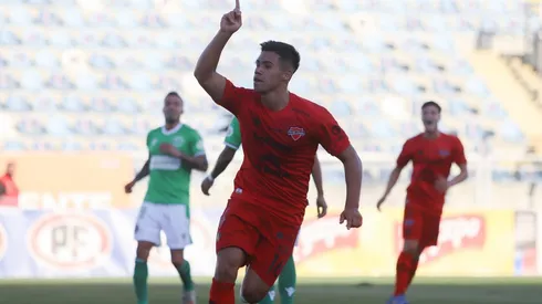 Aravena comenzó con todo en su paso por Chillán