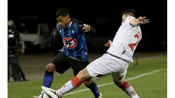 Curicó y Huachipato cierran la primera fecha del Campeonato Nacional.