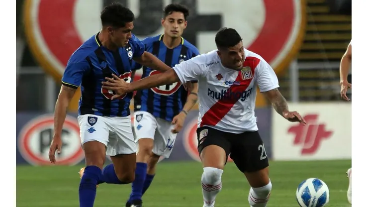 Curicó se impuso a Huachipato en su estreno en el Campeonato Nacional 2022.