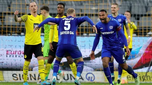 El equipo del chileno se consolida en el tercer puesto de la Bundesliga con 38 puntos