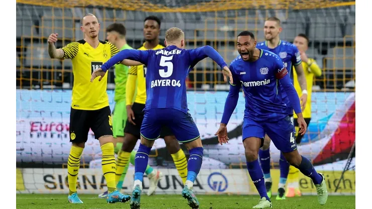El equipo del chileno se consolida en el tercer puesto de la Bundesliga con 38 puntos