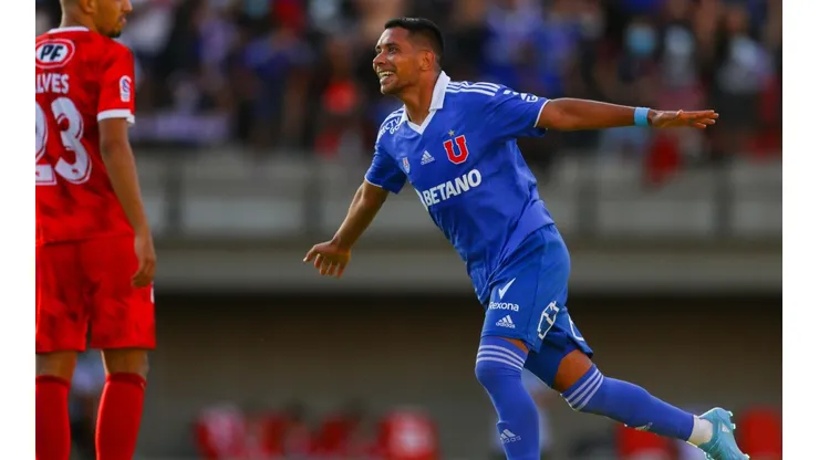 El delantero uruguayo aseguró el triunfo de la U.