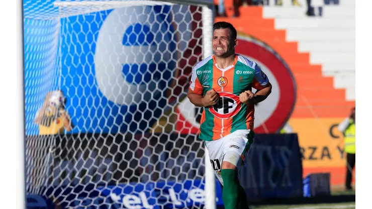 Matías Donoso es opción para reforzar la delantera del Cacique en este 2022