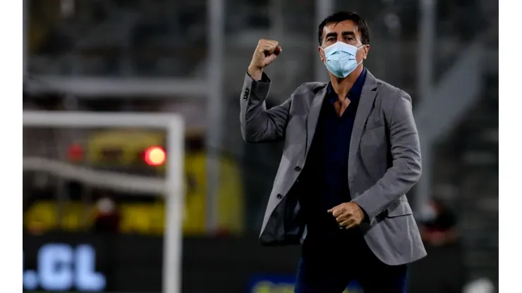 Revisa las declaraciones de Gustavo Quinteros tras la victoria de Colo Colo ante Everton