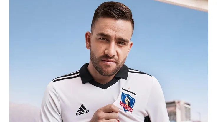 Zaldivia saca orgullo al vestir la camiseta de Colo Colo.
