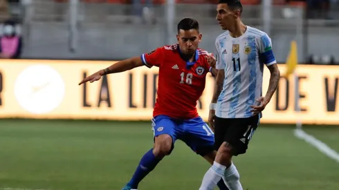 Vegas queda suspendido para el partido de Chile con Bolivia.