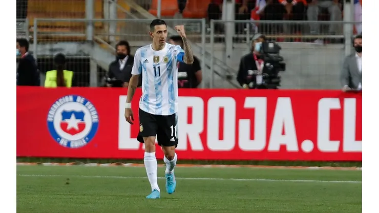 Di María saca pecho en victoria de Argentina sobre Chile.