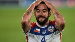 Mauricio Isla mostró un PCR negativo y lamentó que igual no pueda jugar.