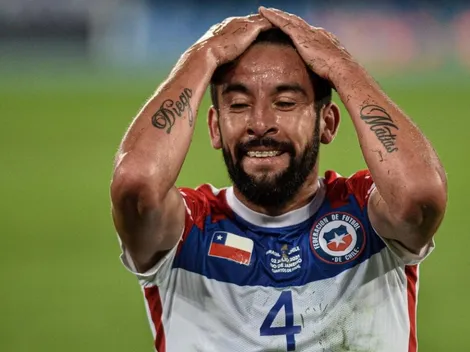 La resignación de Isla en La Roja: "Negativo y sin poder jugar"