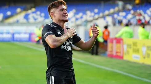 Gil aprovecha error de Pérez para el 1-0 de Colo Colo.