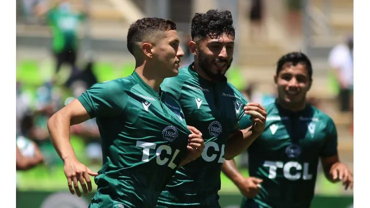 Wanderers enfrentará a Peñarol este lunes en Montevideo.