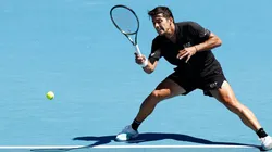 El chileno fue superado en tres sets por el francés