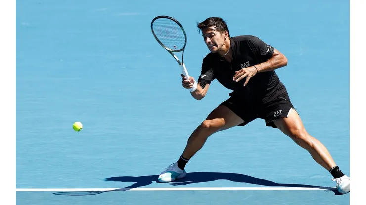 El chileno fue superado en tres sets por el francés