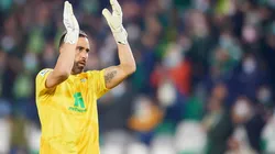 Bravo tuvo un correcto partido en España