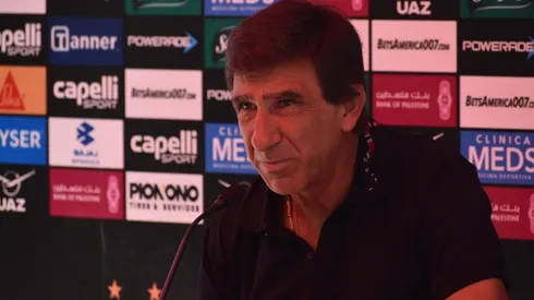 Gustavo Costas trazó sus objetivos con Palestino.