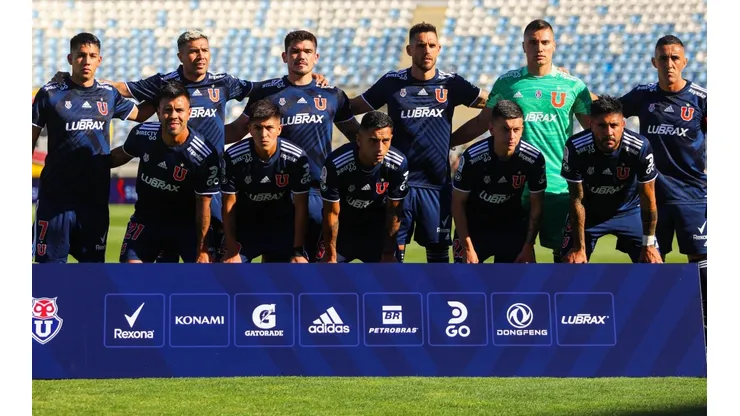 La formación de la U para disputar el Superclásico en Argentina.