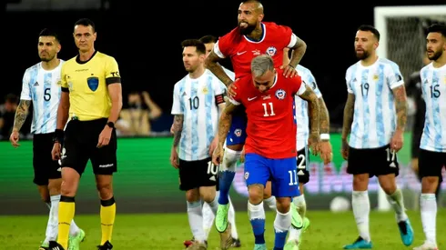 El duelo entre Chile y Argentina tendrá cuaterna arbitral brasileña.