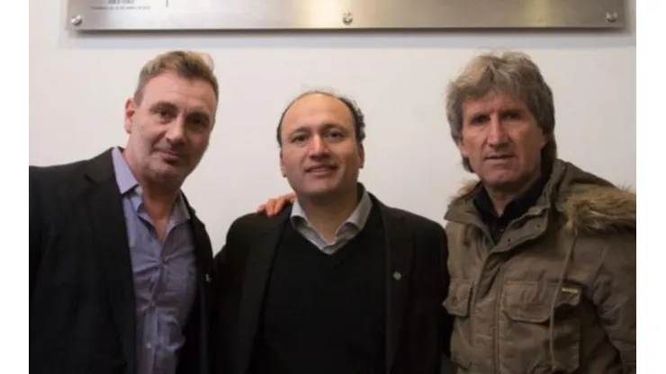 El Barti le entrega su apoyo a Morón y Valladares.