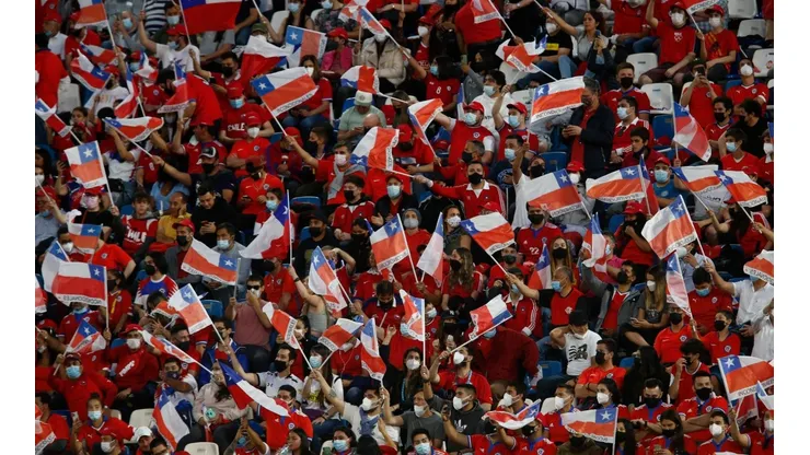 La selección chilena es castigada por FIFA por mal comportamiento de sus hinchas