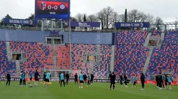 Los jugadores del Inter alcanzaron hacer el precalentamiento en la cancha del Bologna.