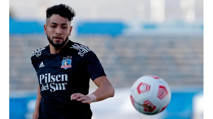 Colo Colo ya emprendió viaje rumbo a Argentina