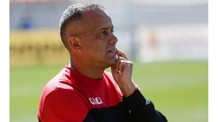 Erwin Durán presentó su renuncia y dejó a Copiapó sin técnico para la liguilla.