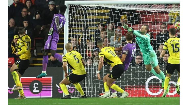 Sierralta no pasa un buen inicio de año con el Watford.