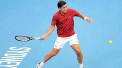 Cristian Garin reaccionó a tiempo y se benefició del retiro de Lajovic para darle el primer punto a Chile.