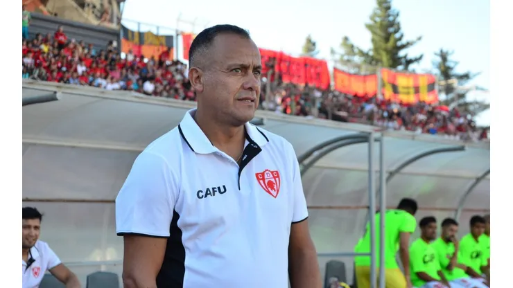 Incertidumbre es lo que se vive en varios clubes del fútbol chileno.