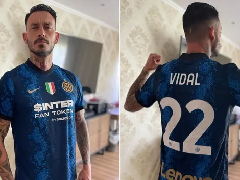 Pinilla saca pica con la camiseta que le regaló Arturo Vidal