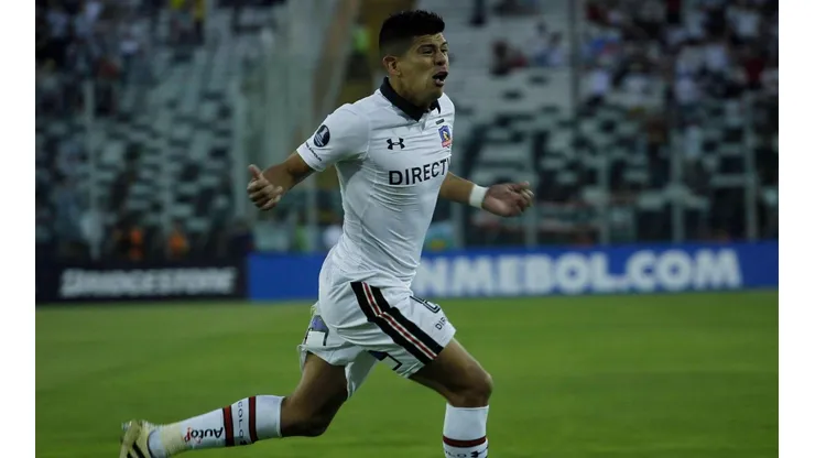 Colo Colo confirma la llegada de Esteban Pavez.