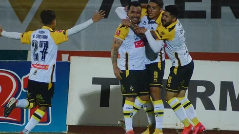 Coquimbo confirma la renovación de Paredes para el 2022.