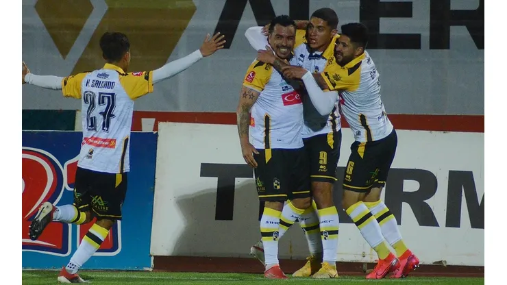 Coquimbo confirma la renovación de Paredes para el 2022.