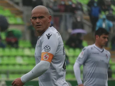 Chupete Suazo entrega detalles de su futuro en el fútbol