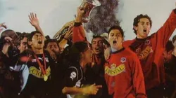 Neira celebrando el Campeonato en la quiebra de 2002.