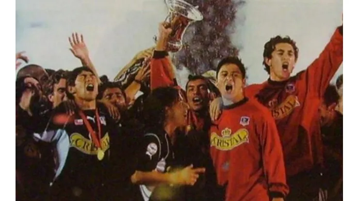 Neira celebrando el Campeonato en la quiebra de 2002.