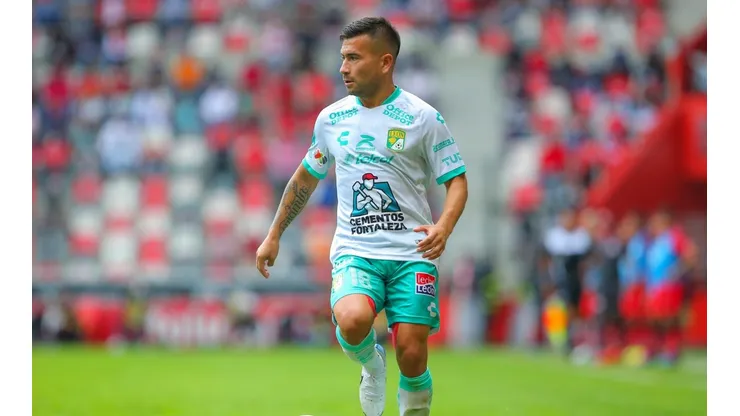 Meneses podría dejar México para ir a La Liga de España.
