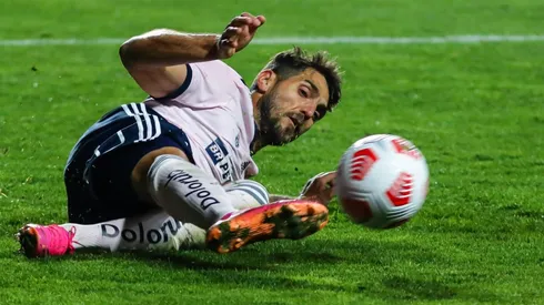 Joaquín Larrivey vuelve a disparar por su salida de Universidad de Chile