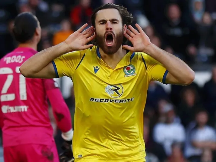 Ídolo del Blackburn aconseja a Brereton quedarse y pelear el ascenso