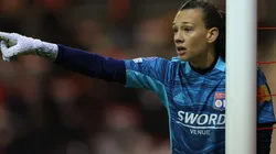 Tiane Endler va en búsqueda de la Champions League con el Lyon.