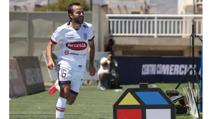Mathias Vidangossy rechaza el rumor de que se fue de Melipilla por antivacuna