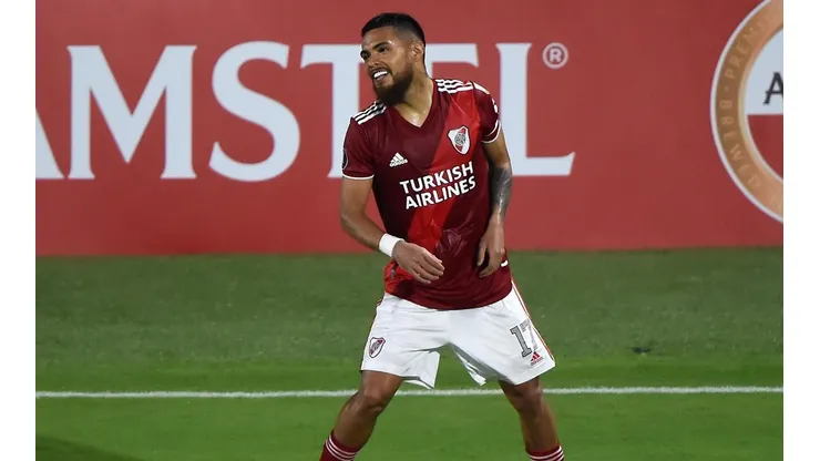 El chileno se mostró sólido en la defensa, donde jugó todo el partido