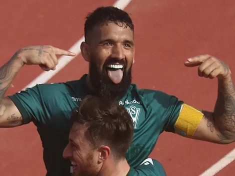 La U le gana carrera a Colo Colo por Ronnie Fernández